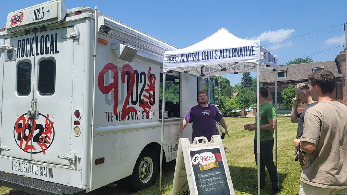 CD 92.9 FM Ice Cream Truck Visits Advantage Media